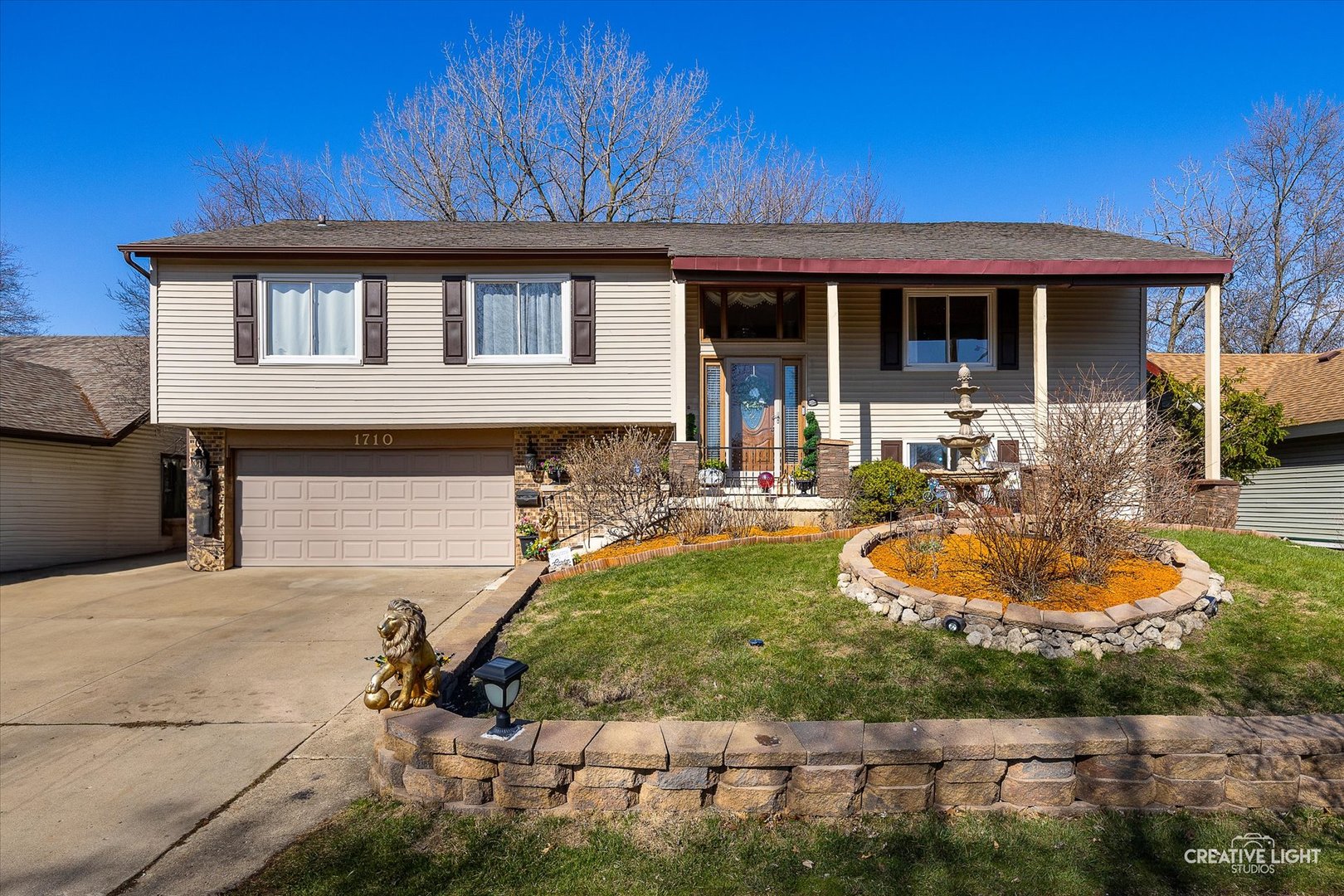 1710 ARLINGTON Drive