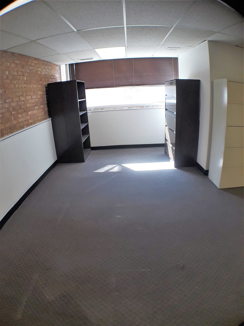 100 E Irving Park Road 109 Property Photo 13