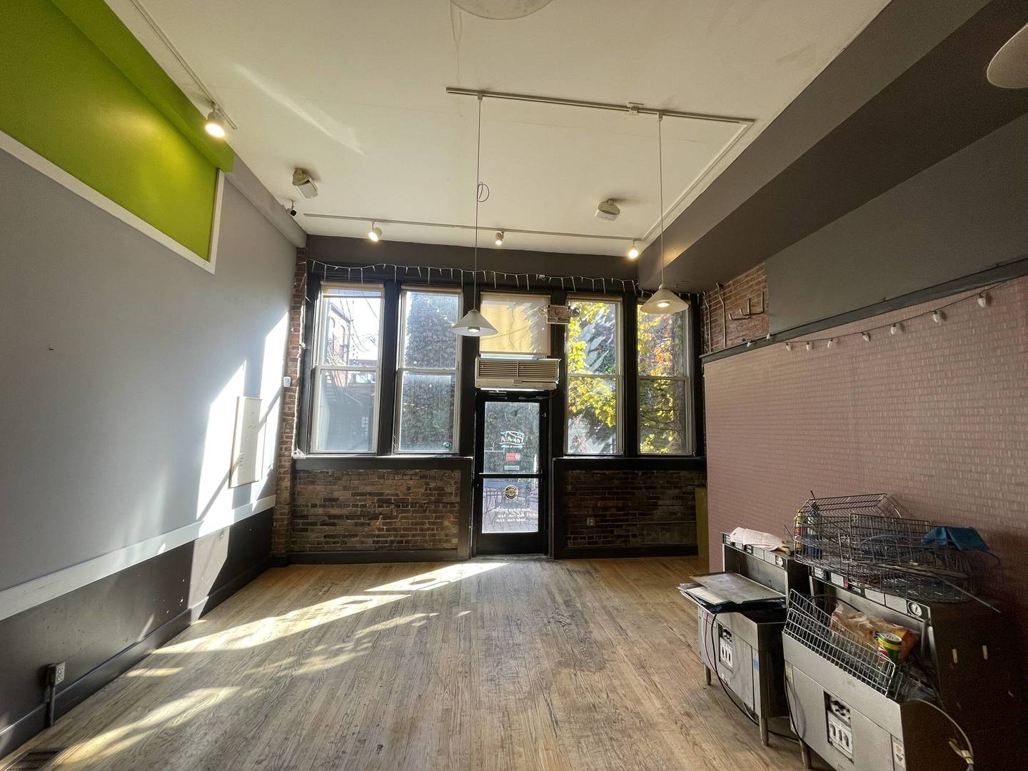116 N Neil Street Property Photo 13