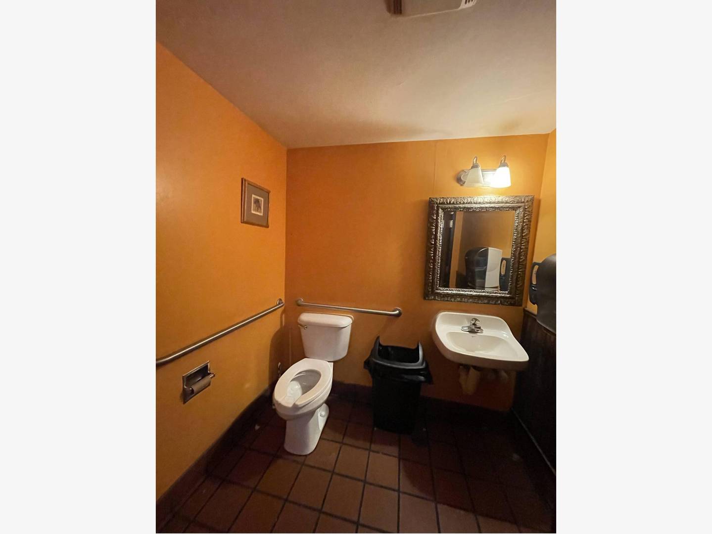 116 N Neil Street Property Photo 16