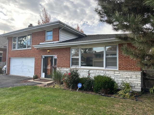 740 N Northwest Highway 1 Property Photo 1