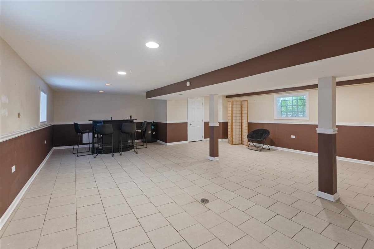 8225 S Manistee Avenue Property Photo 22