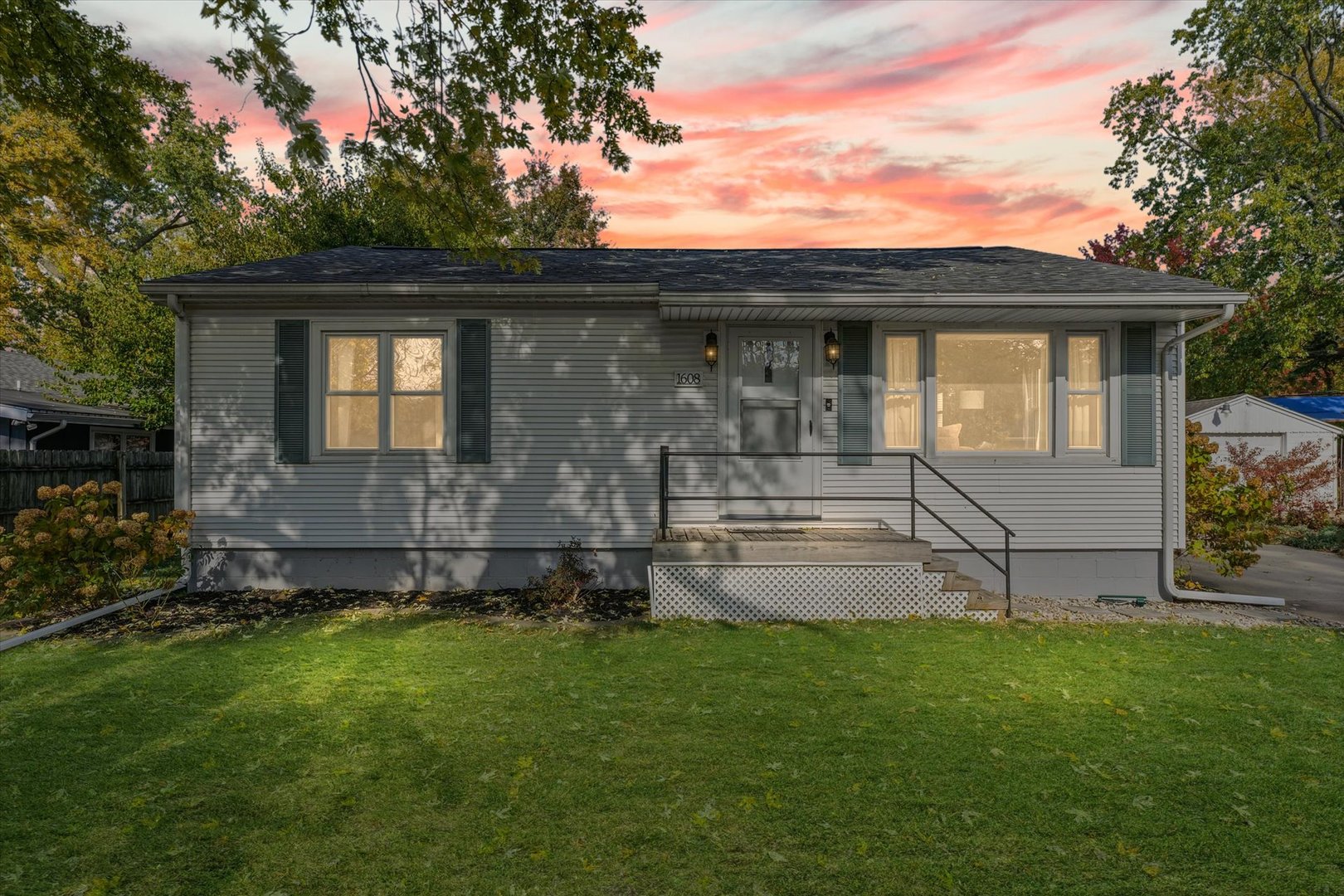 1608 Sheridan Road Property Photo 1