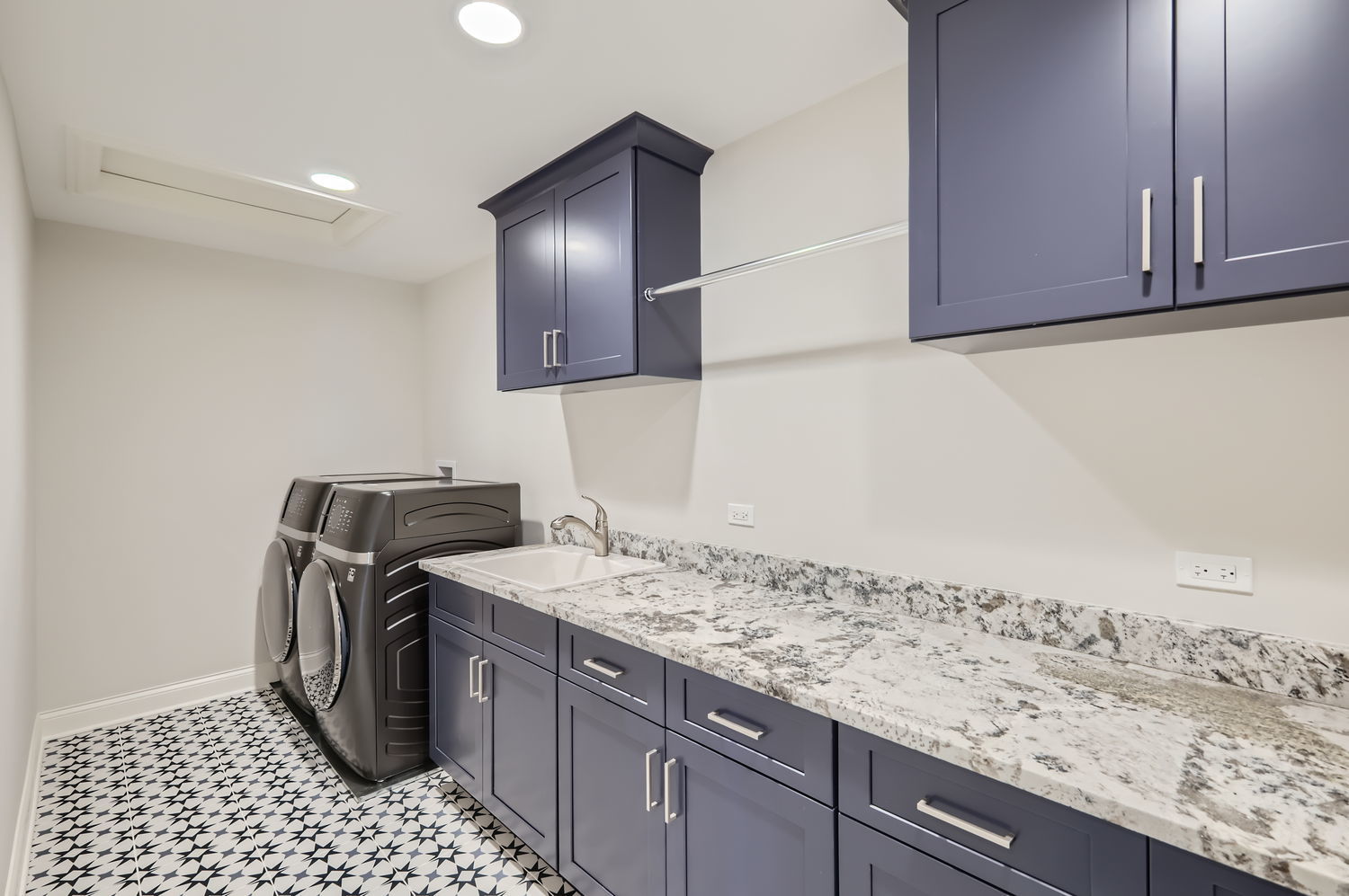 12511538 Property Photo 27