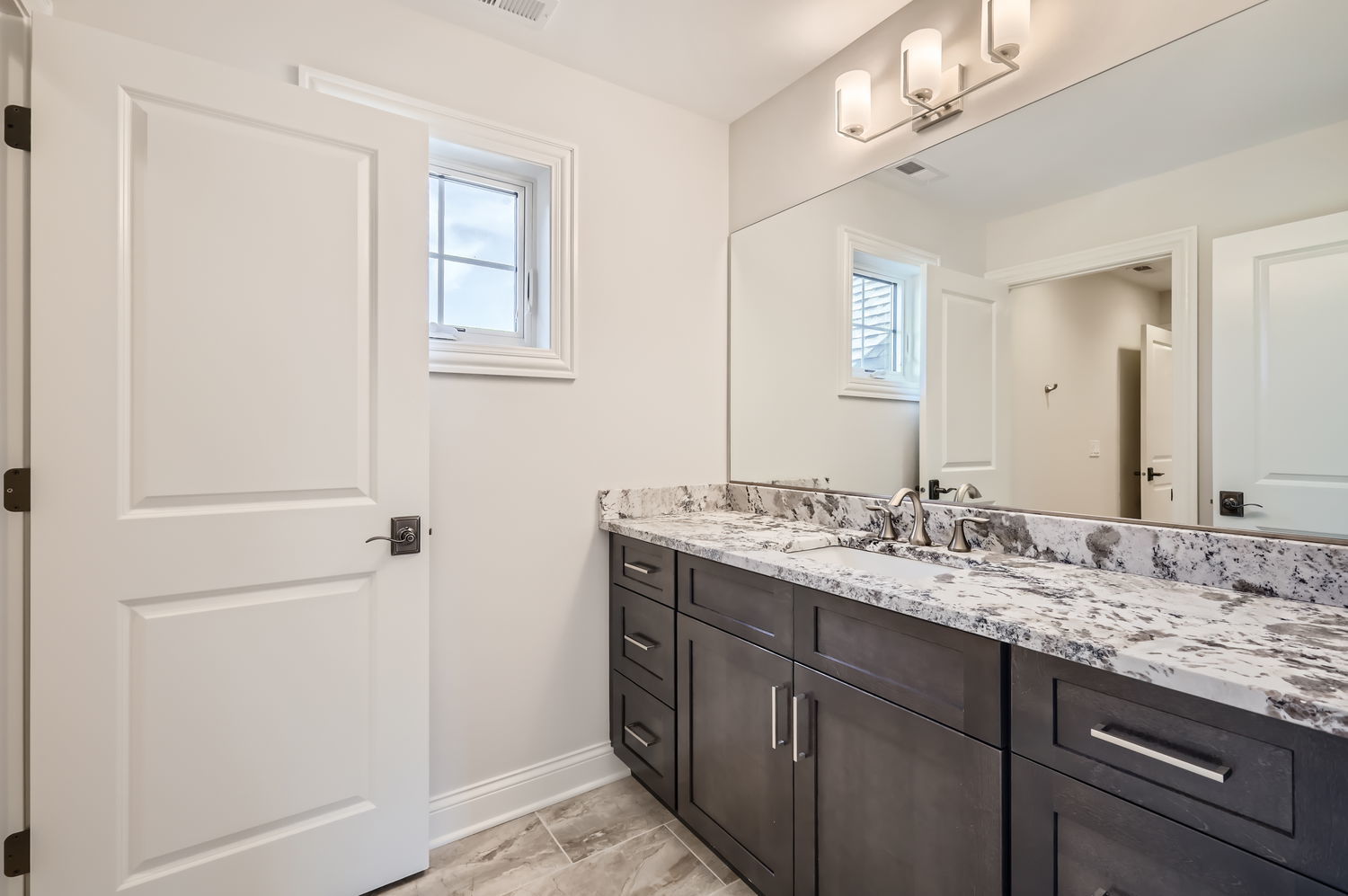 12511538 Property Photo 30