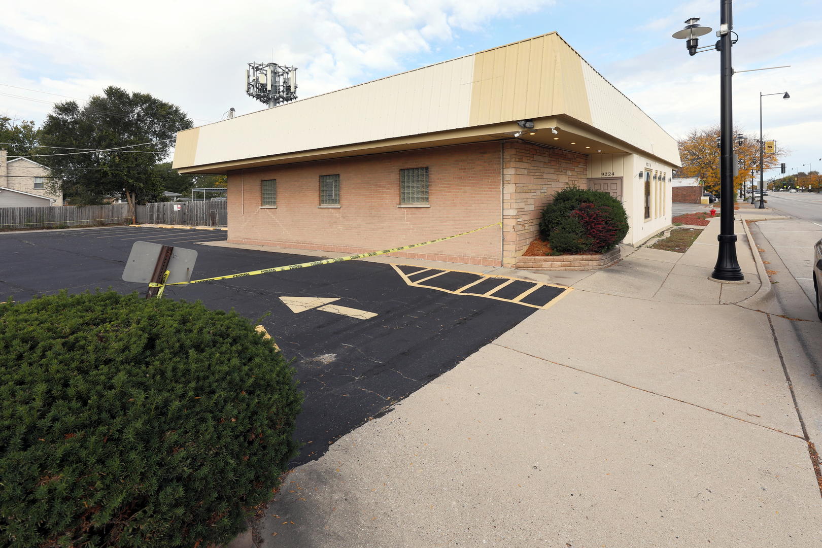 9224 Waukegan Road Property Photo 2