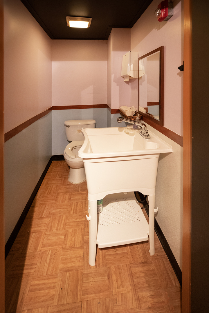9224 Waukegan Road Property Photo 16
