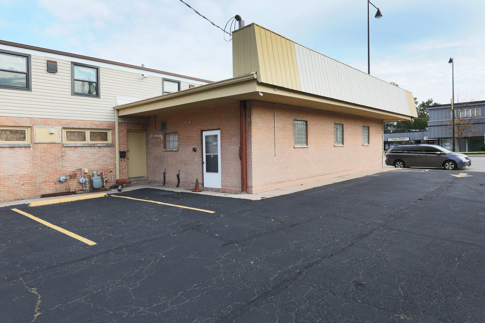 9224 Waukegan Road Property Photo 27