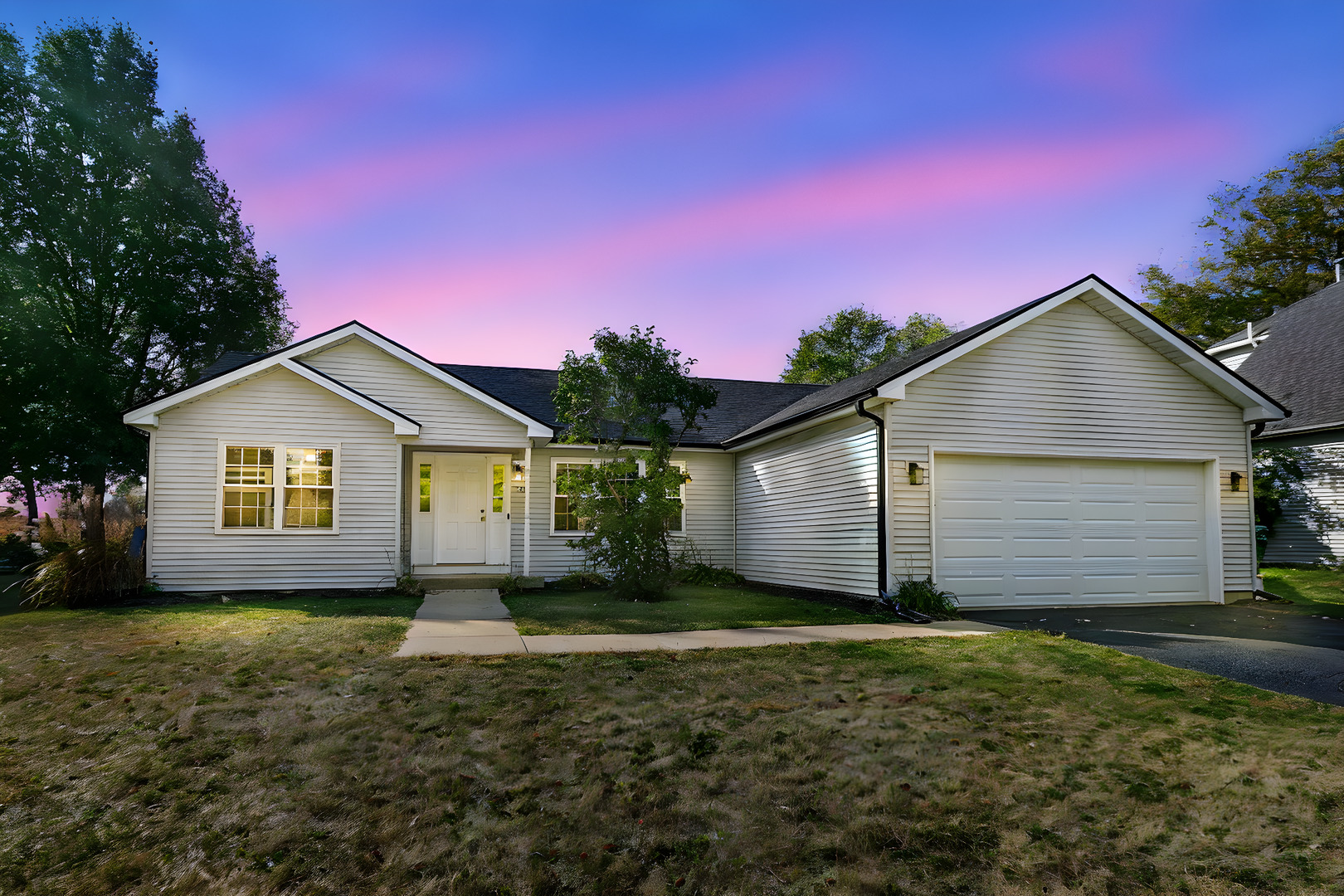 220 W Ashton Drive Property Photo 1