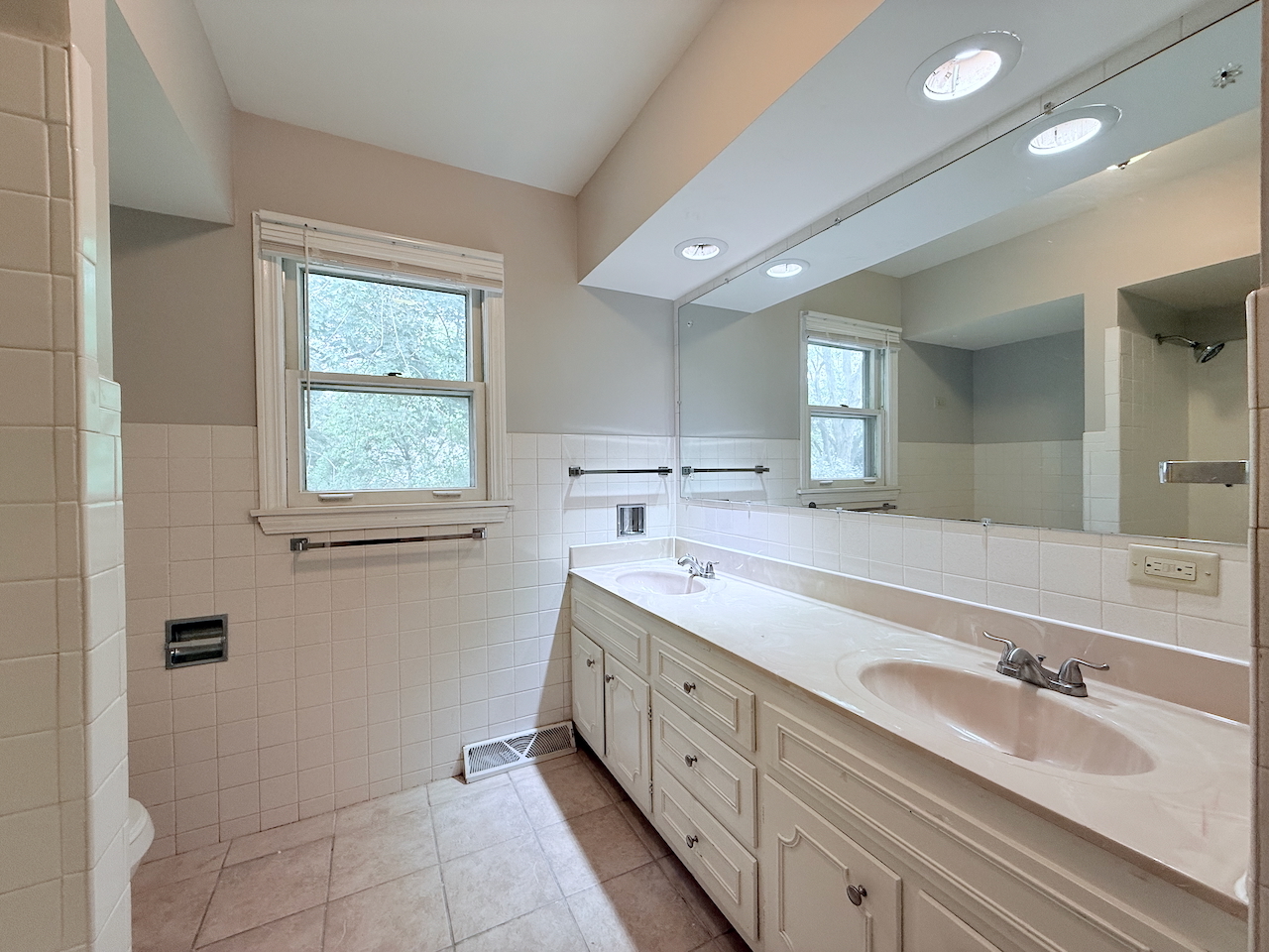 20436 Arcadian Drive Property Photo 25