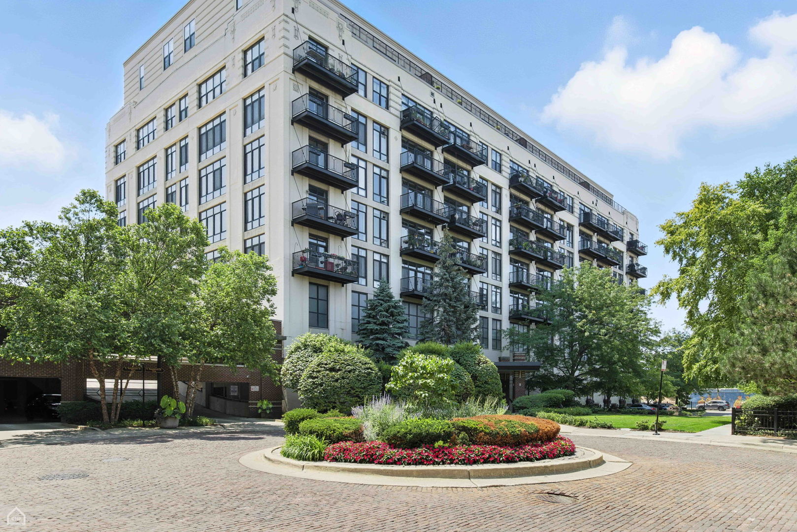 1524 S SANGAMON Street 414-S Property Photo 1