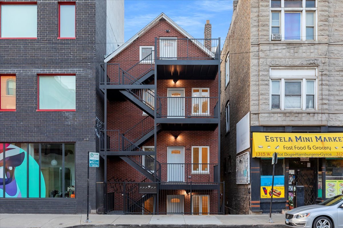 1313 W Chicago Avenue 3S Property Photo 1