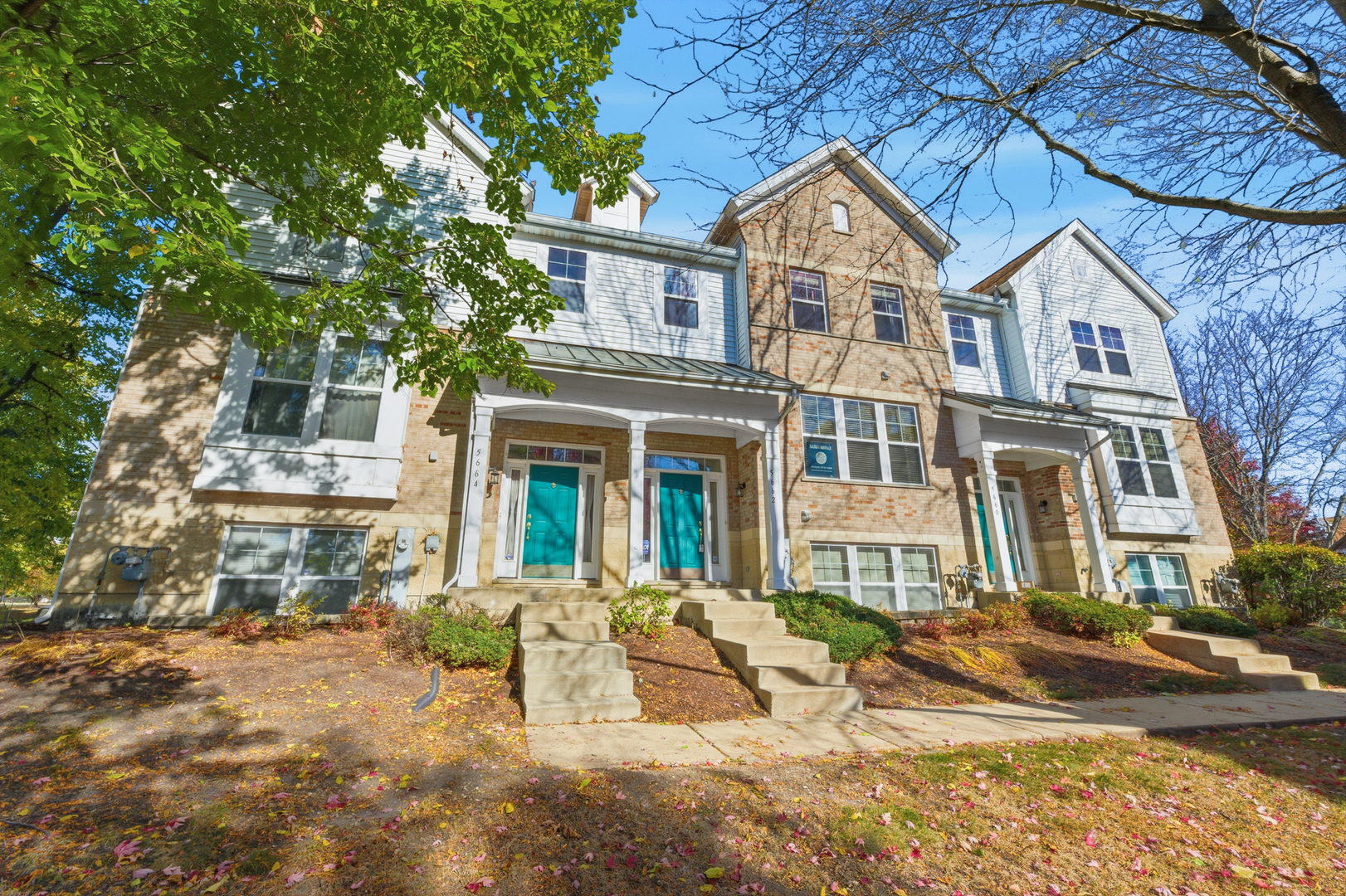 5662 Cambridge Way Property Photo 1