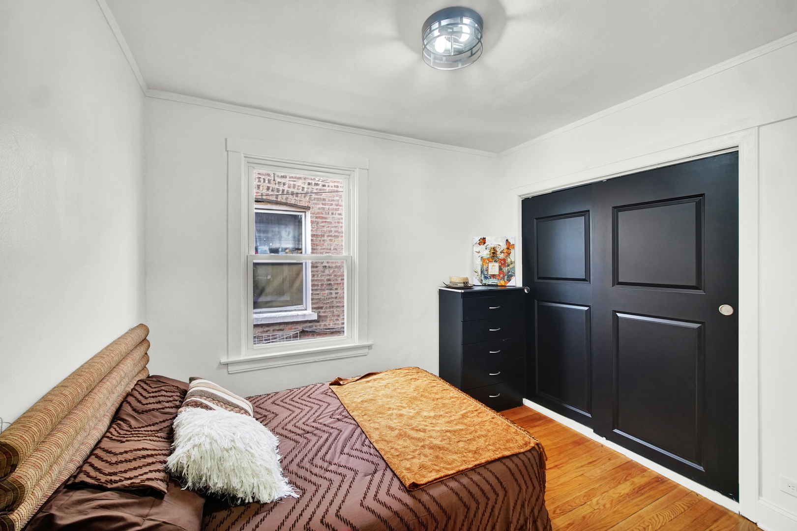 2854 S Central Park Avenue Property Photo 6