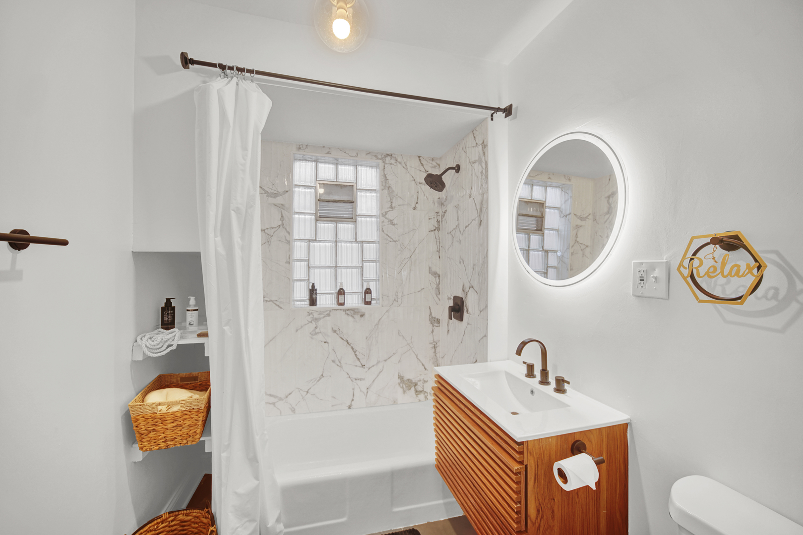 2854 S Central Park Avenue Property Photo 9