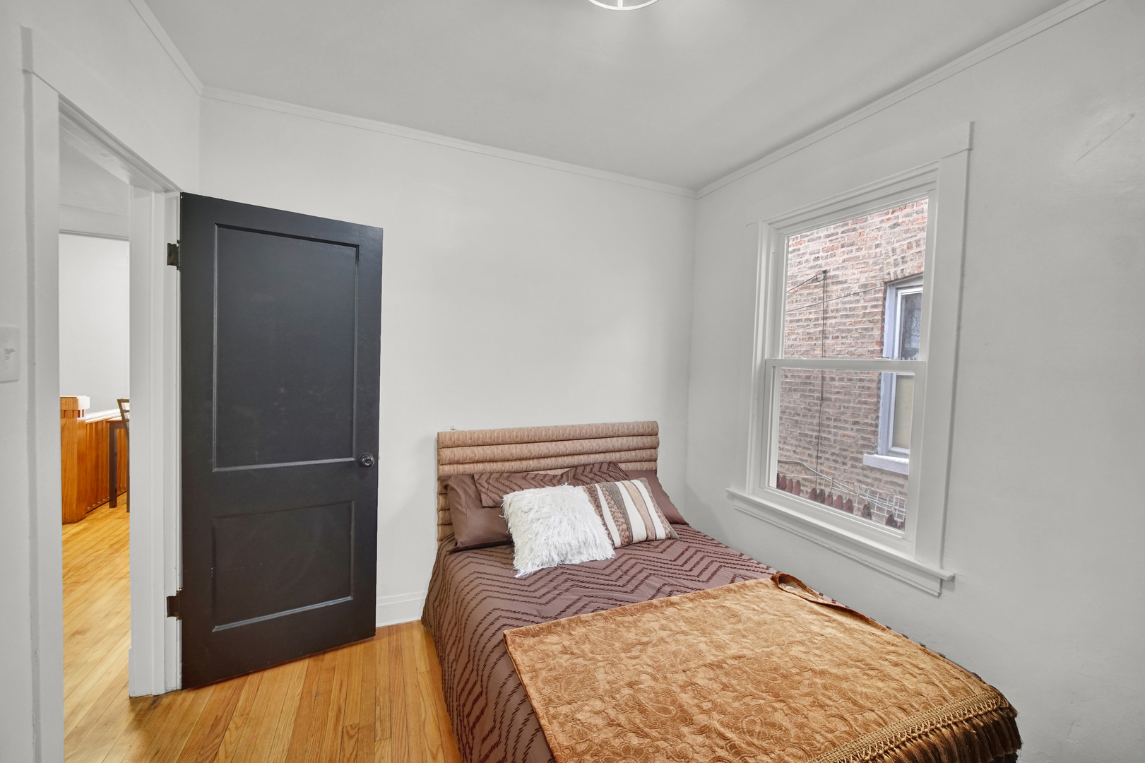 2854 S Central Park Avenue Property Photo 10