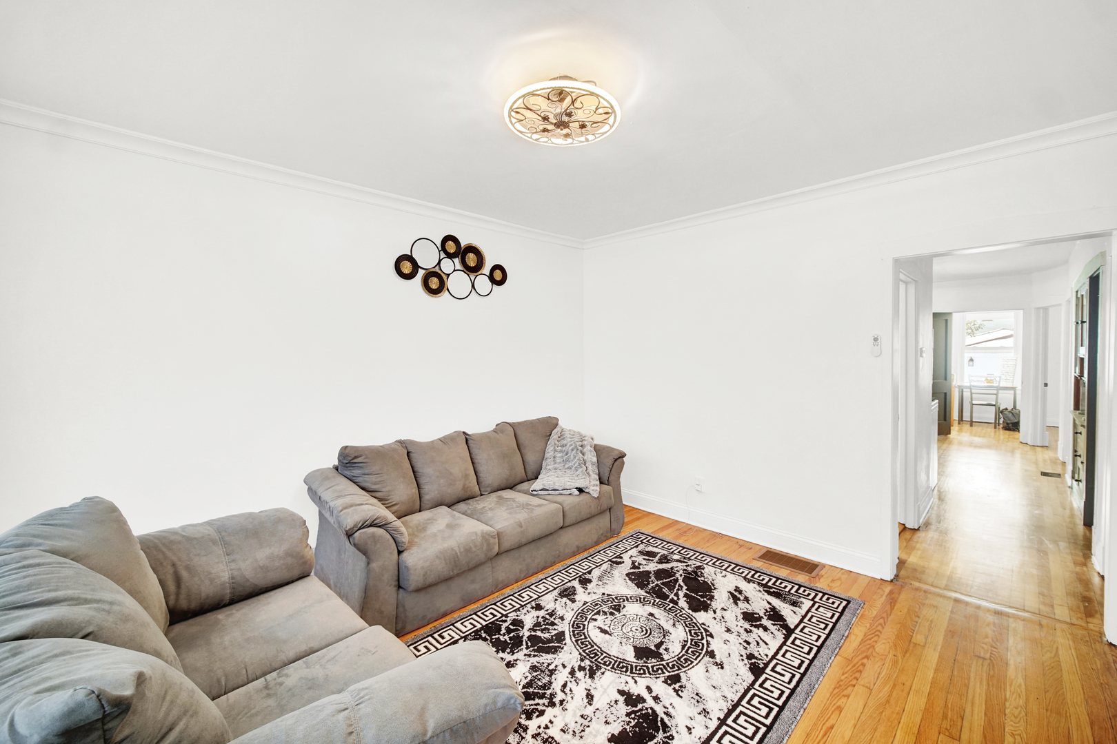 2854 S Central Park Avenue Property Photo 14