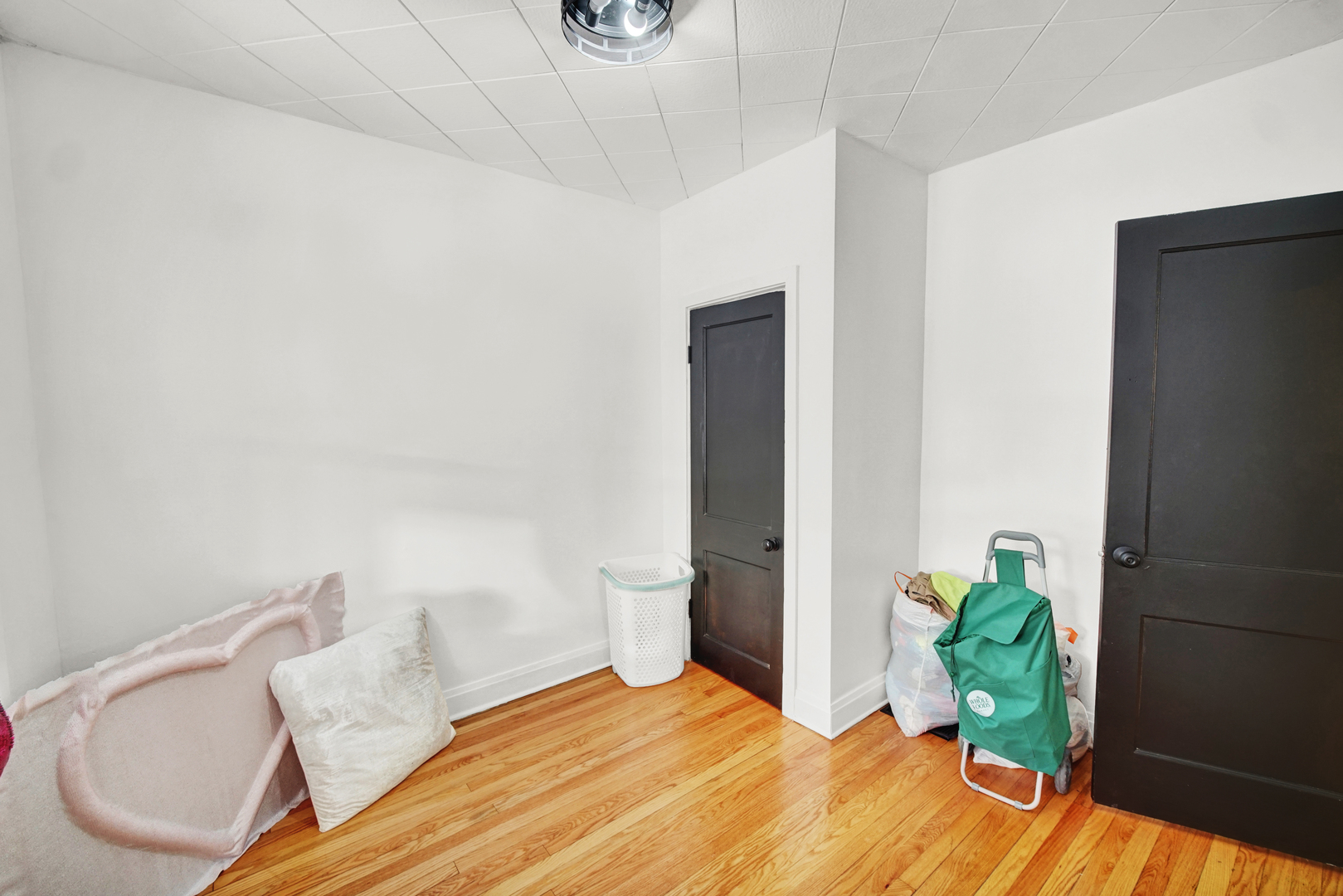 2854 S Central Park Avenue Property Photo 16