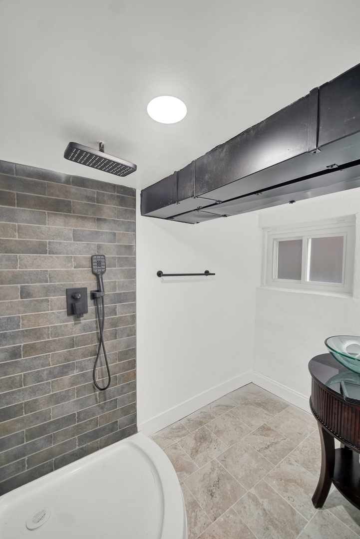 2854 S Central Park Avenue Property Photo 20