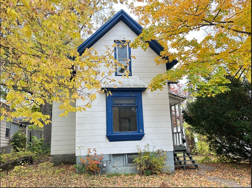 725 Davis Street Property Photo 1