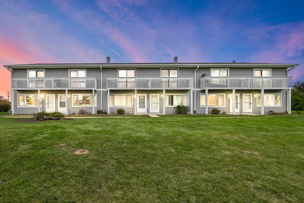 17438 W Walnut Lane Property Photo 1