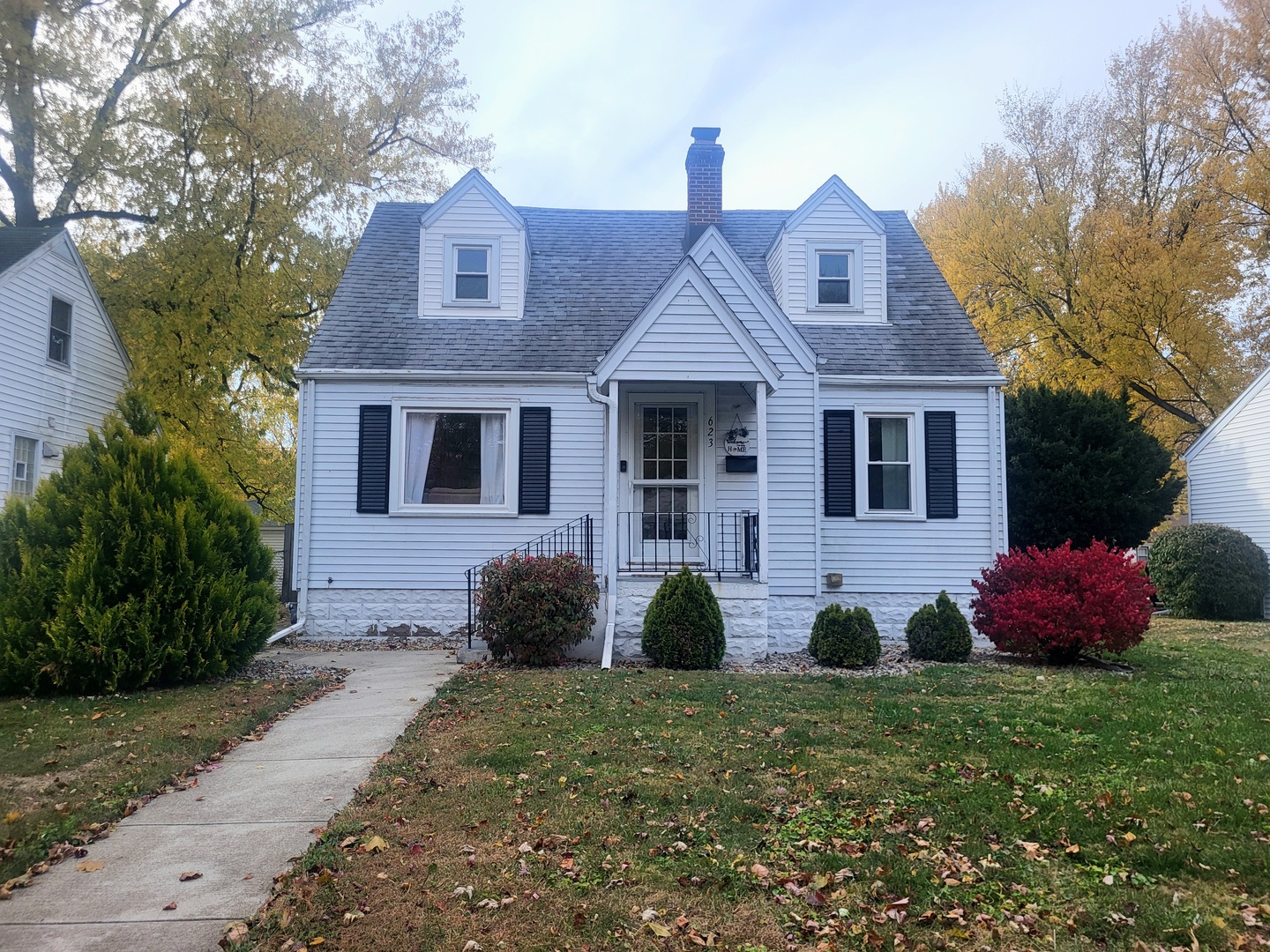 623 S Yates Avenue Property Photo 1