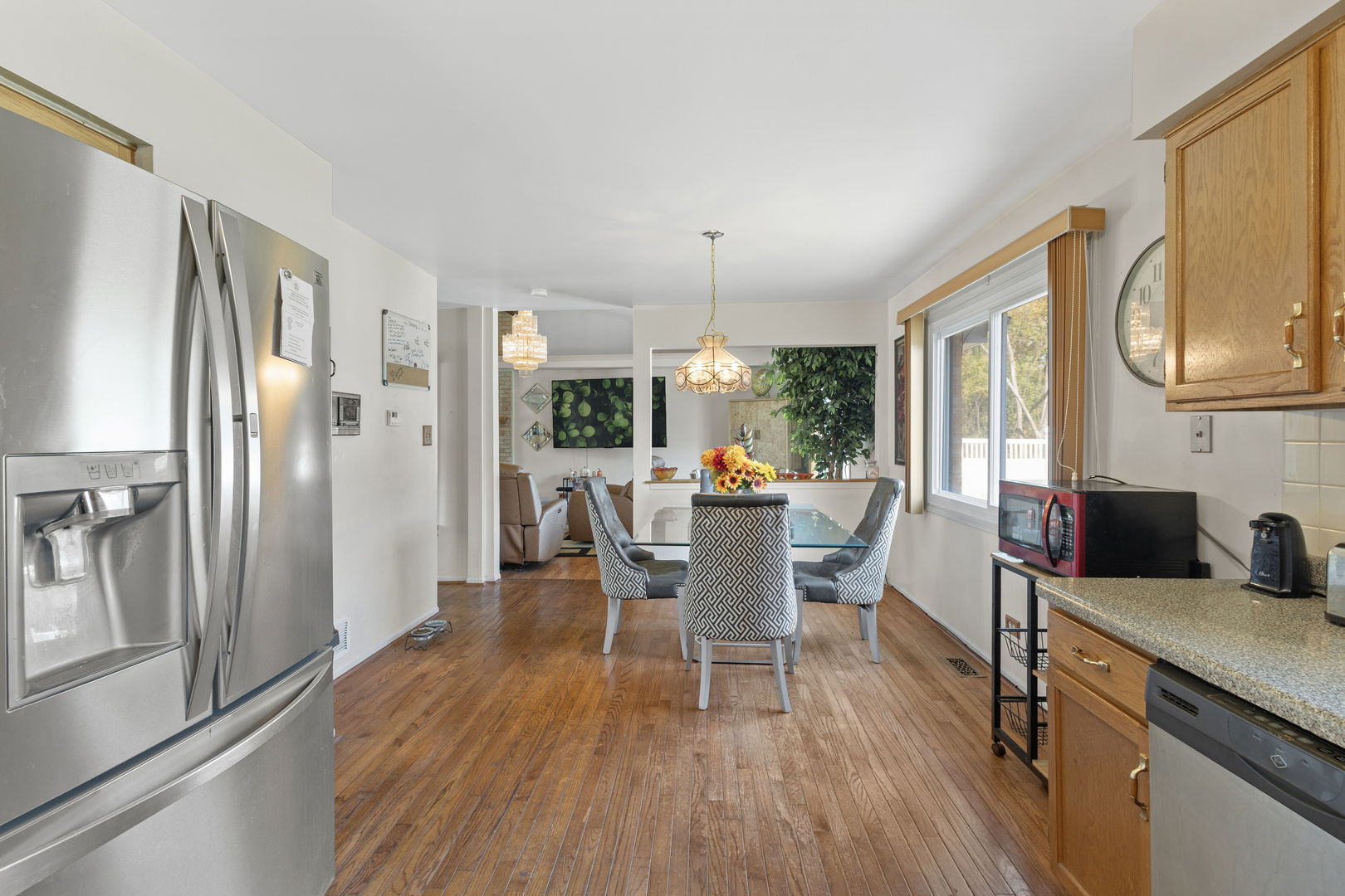 22403 Millard Avenue Property Photo 8