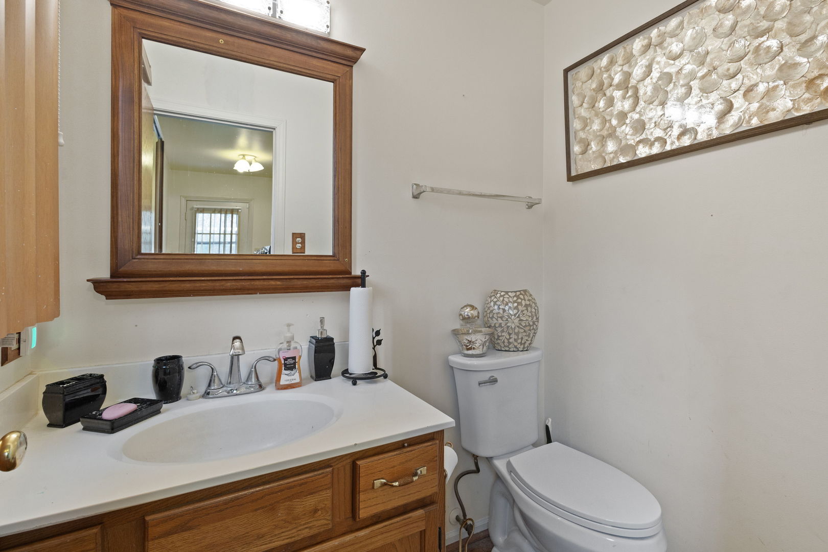 22403 Millard Avenue Property Photo 12