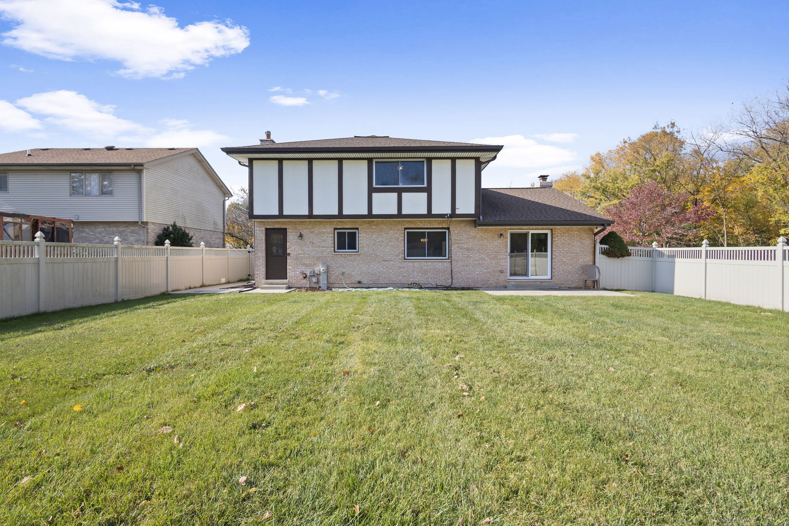 22403 Millard Avenue Property Photo 16