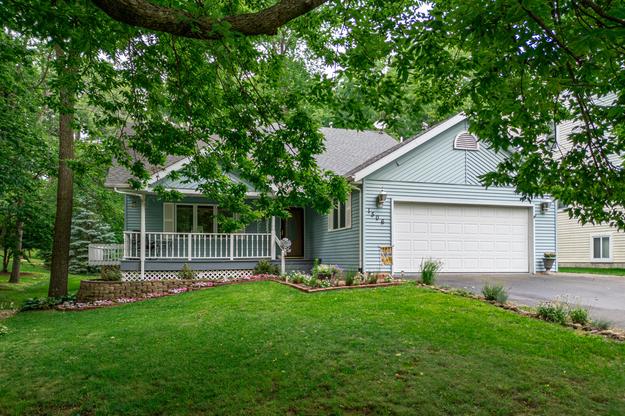 1506 Pier Drive Property Photo 1