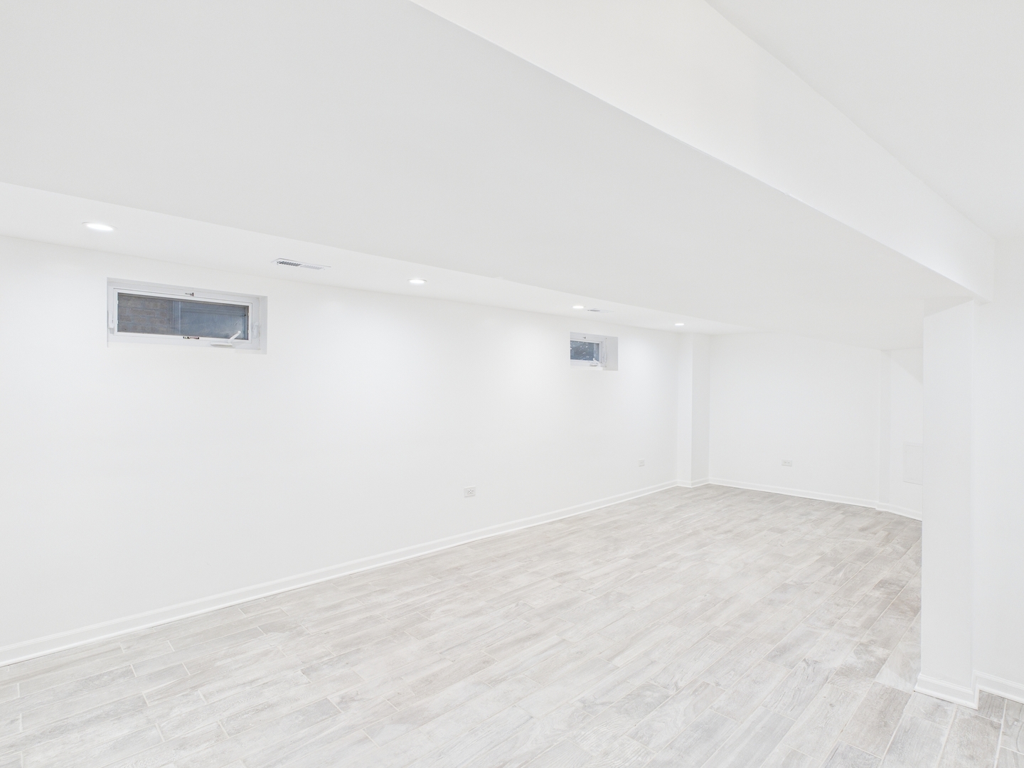 10036 S Saint Lawrence Avenue Property Photo 20