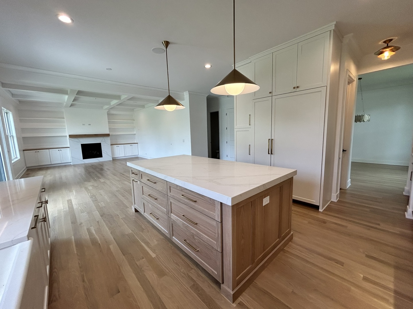 444 E Schiller Street Property Photo 5