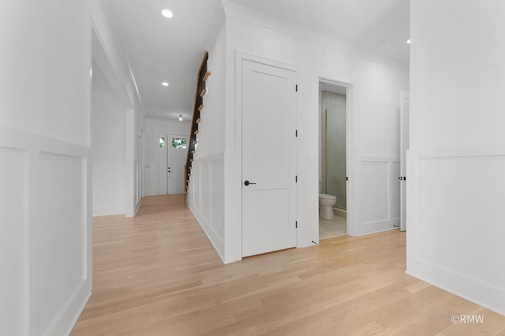 444 E Schiller Street Property Photo 7