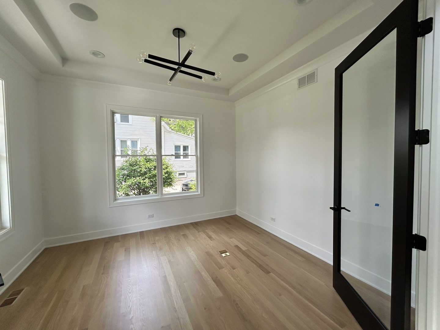 444 E Schiller Street Property Photo 9
