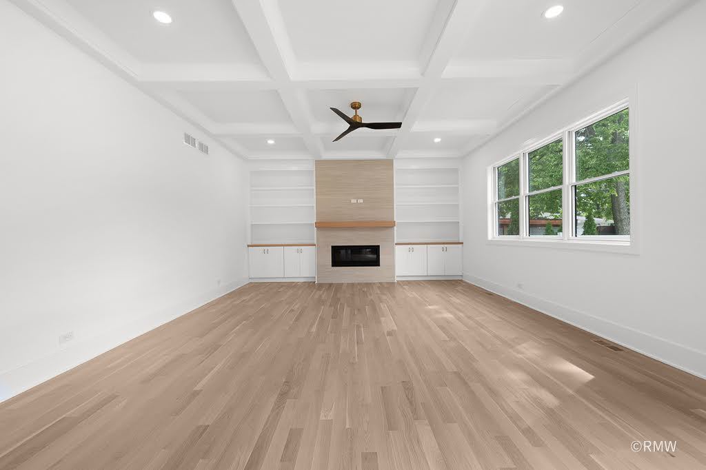 444 E Schiller Street Property Photo 10