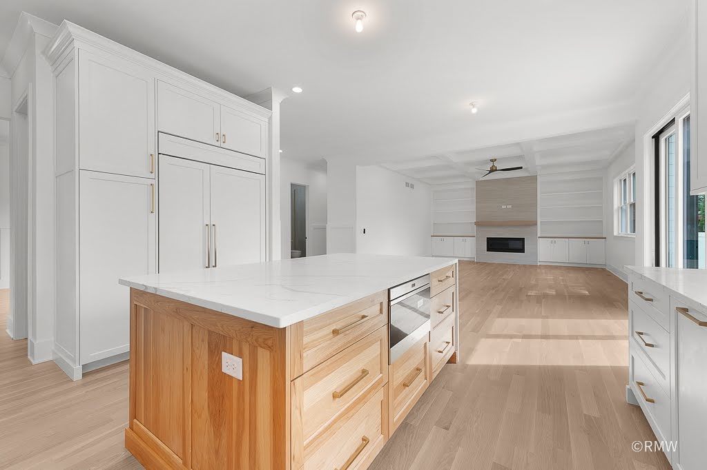 444 E Schiller Street Property Photo 16