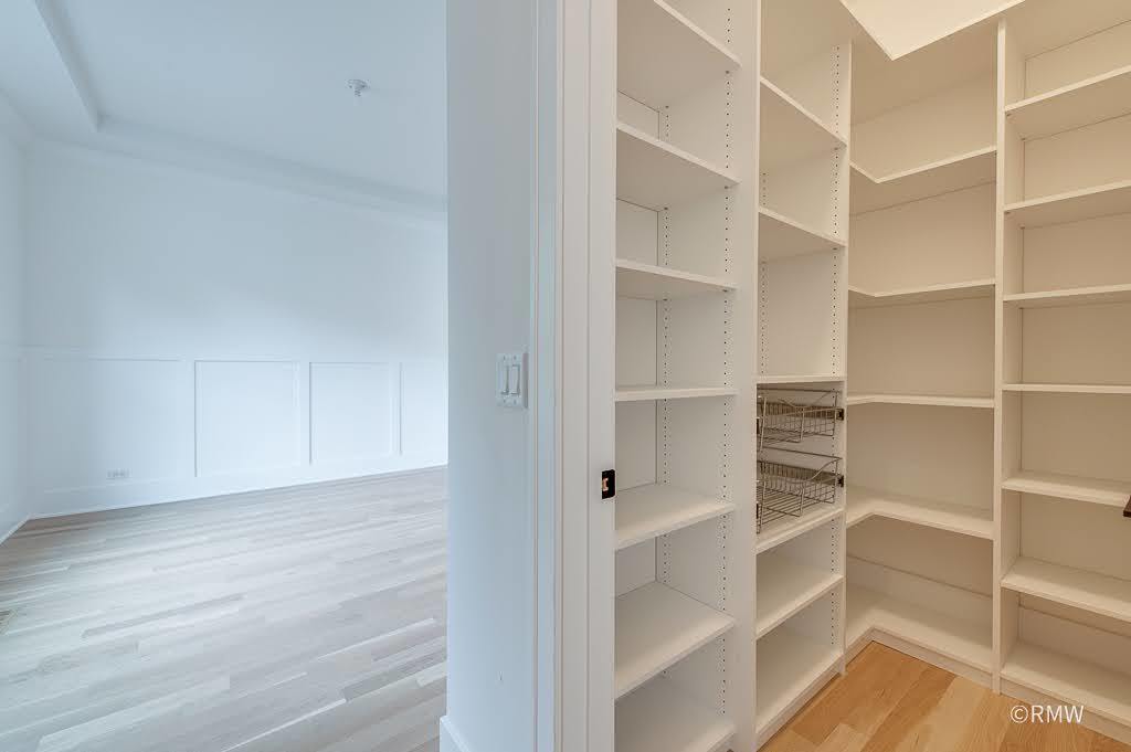 444 E Schiller Street Property Photo 18