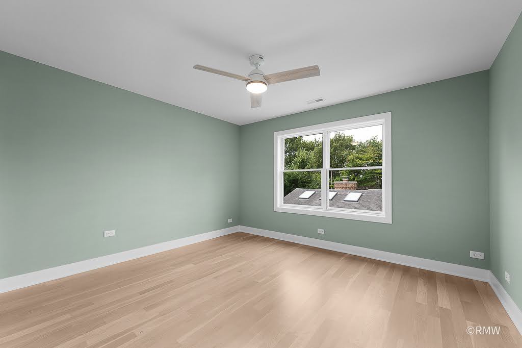 444 E Schiller Street Property Photo 23