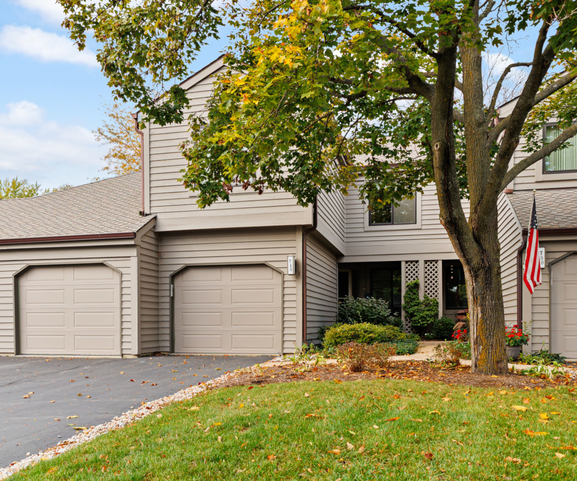 748 Shoreline Road Property Photo 1