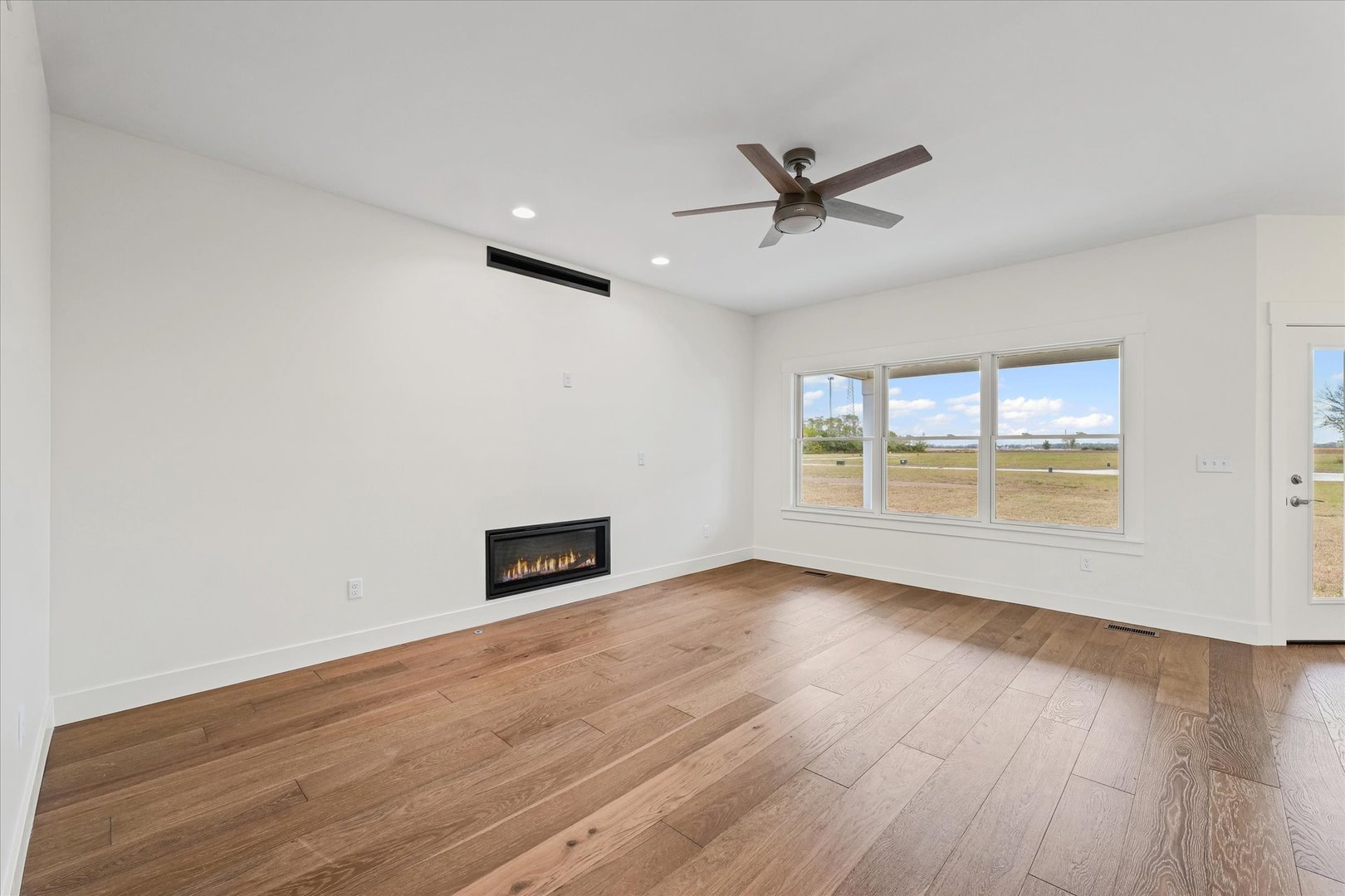 6 Foxtrot Lane Property Photo 5