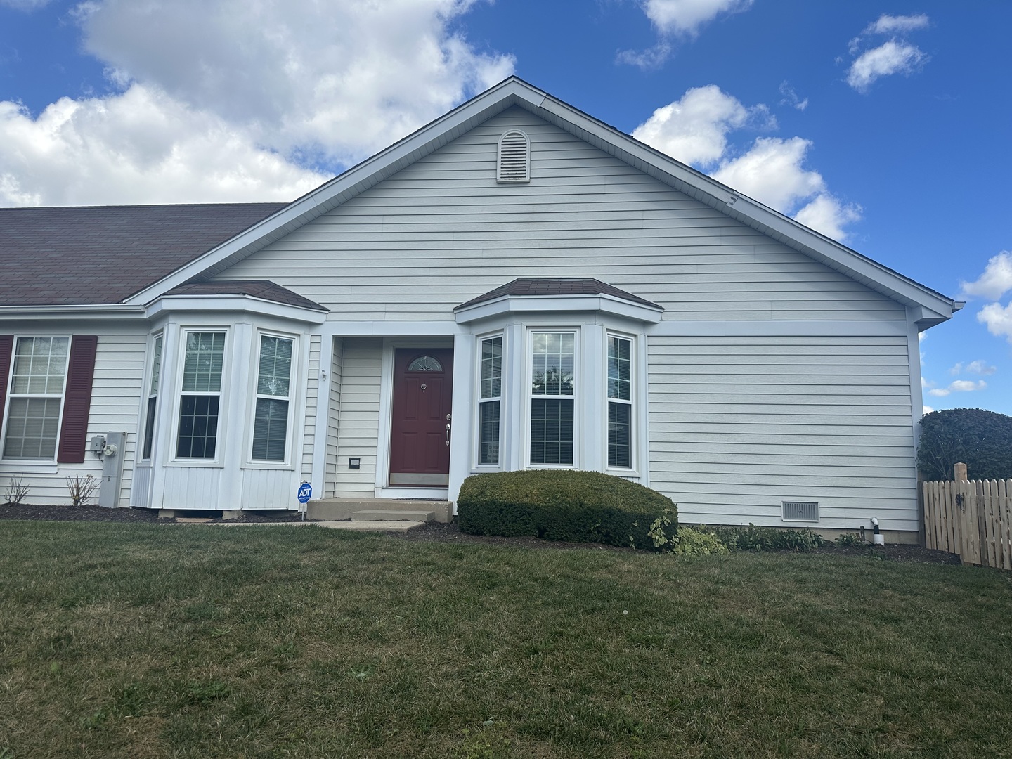 1027 Georgian Pl Property Photo 1