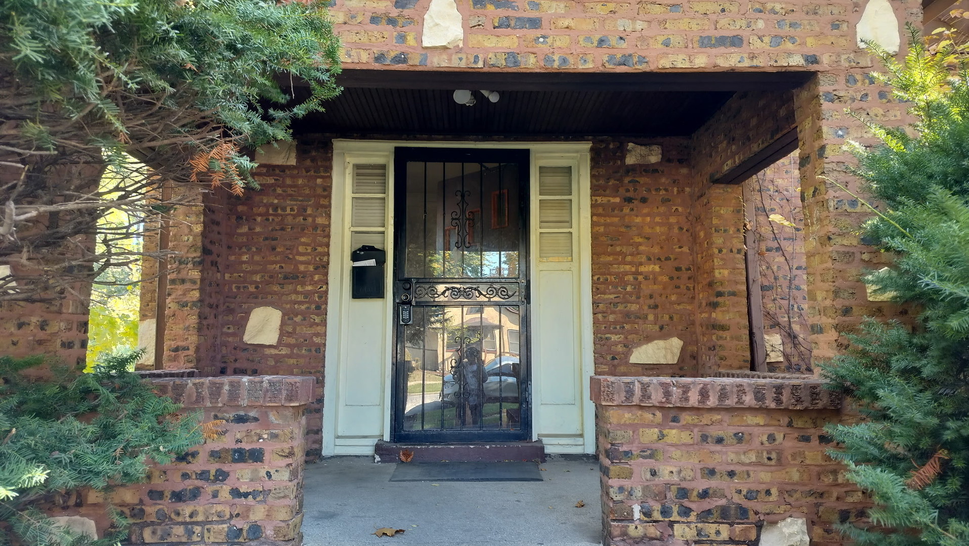 15627 Ashland Avenue Property Photo 6