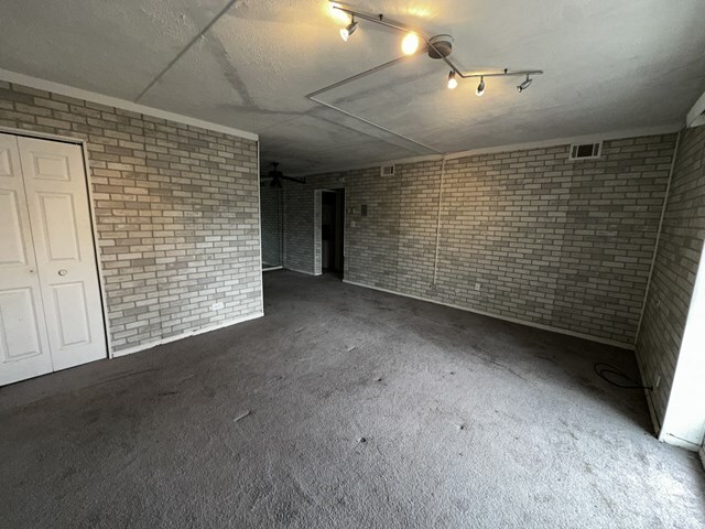 17005 Albany Avenue 102 Property Photo 5