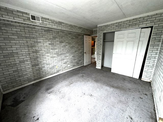17005 Albany Avenue 102 Property Photo 12