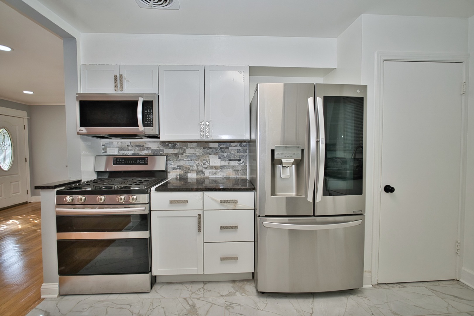8140 Crawford Avenue Property Photo 10