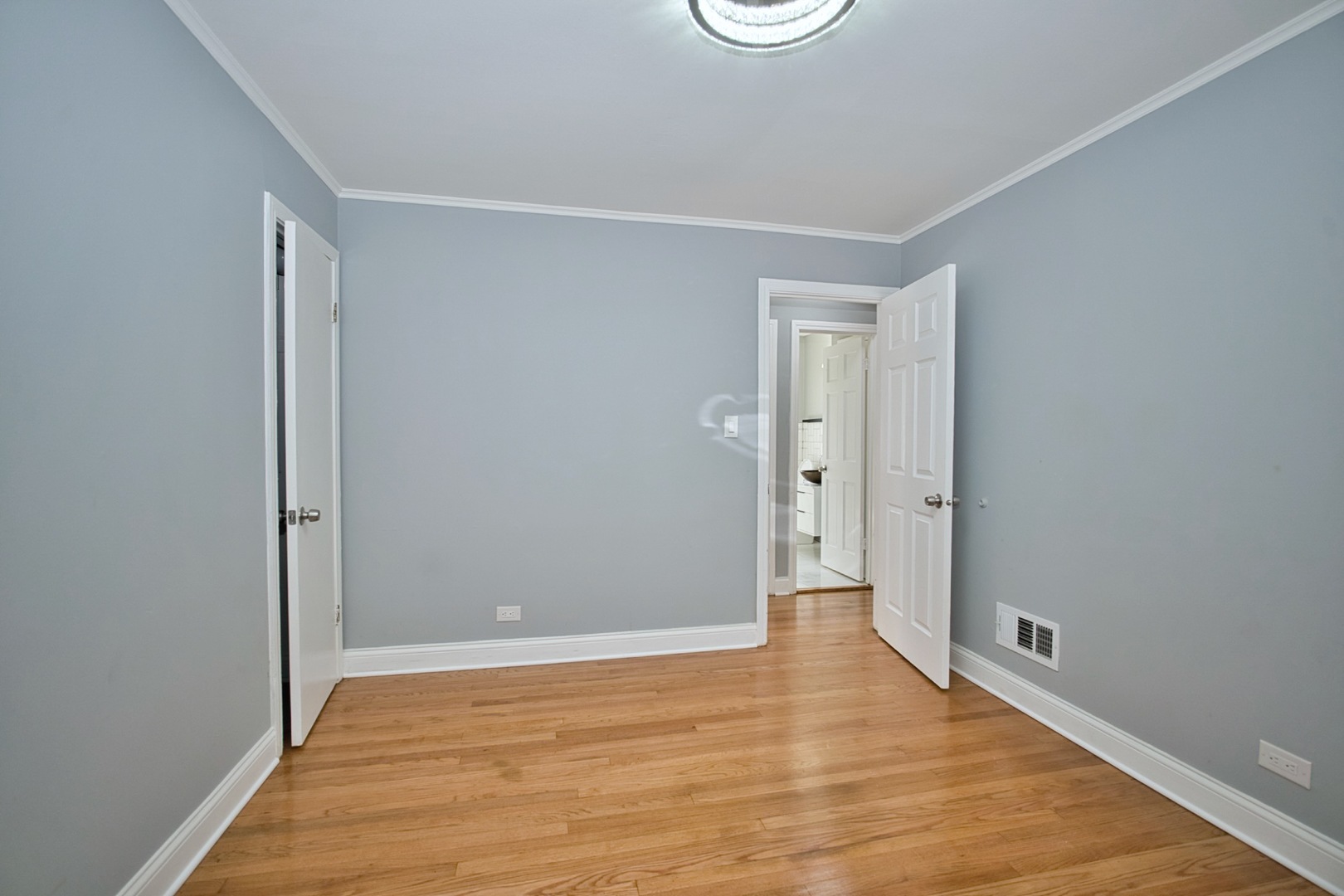 8140 Crawford Avenue Property Photo 20