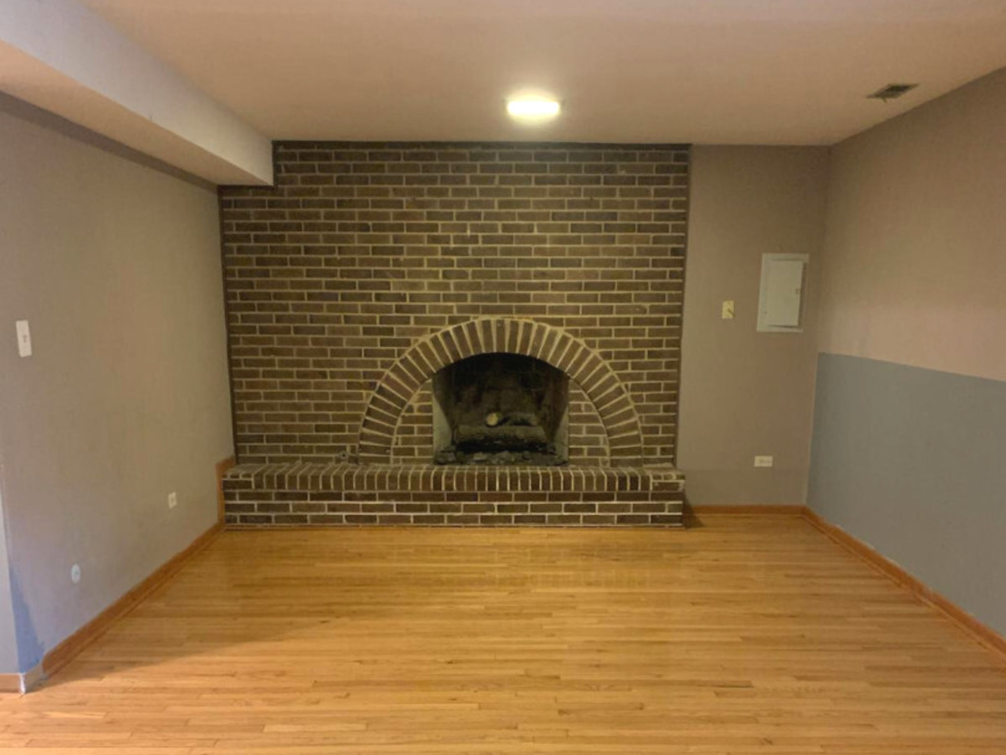 1073 Foxworth Boulevard Property Photo 3