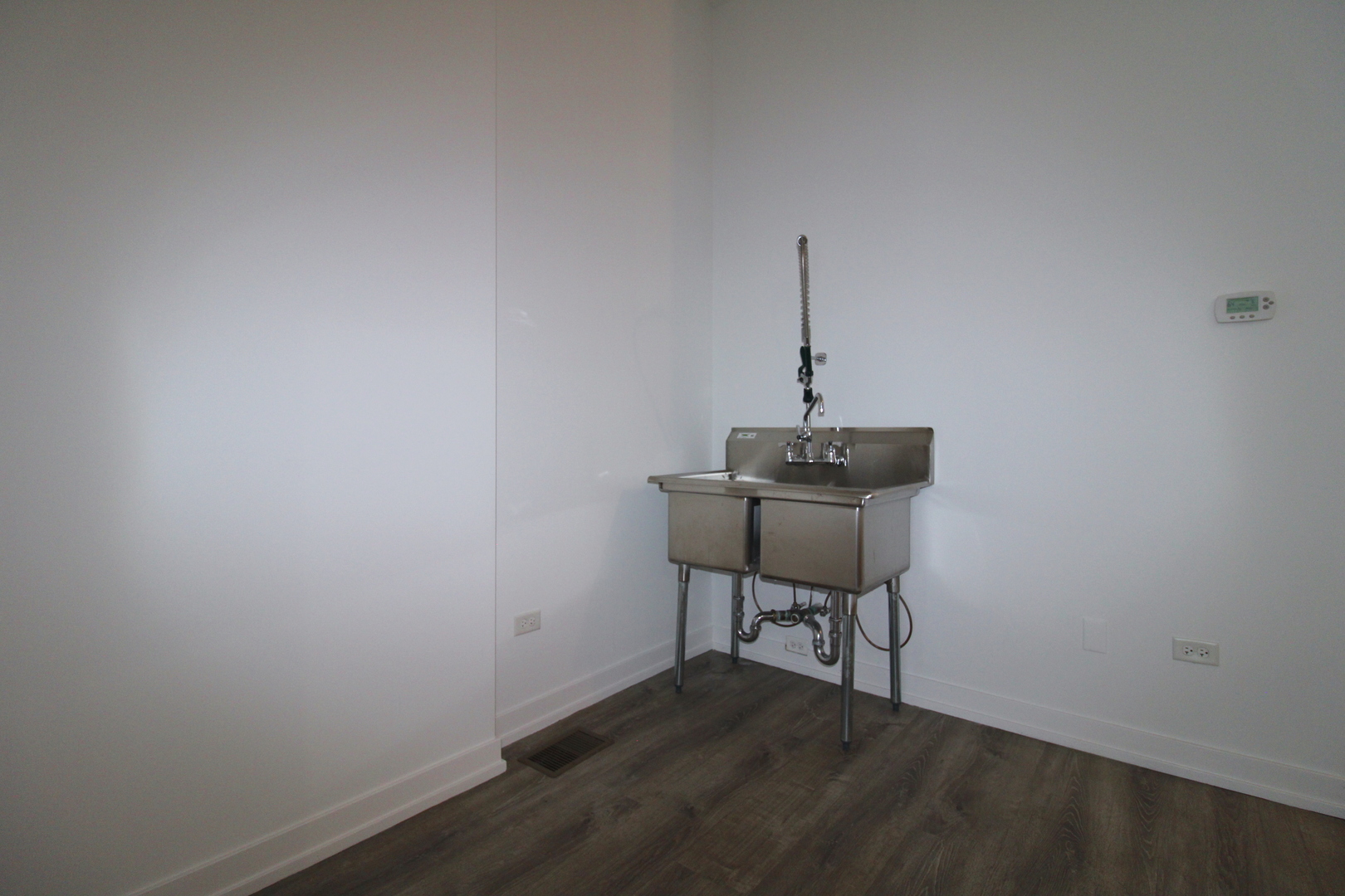 935 N Ashland Avenue 1 Property Photo 10