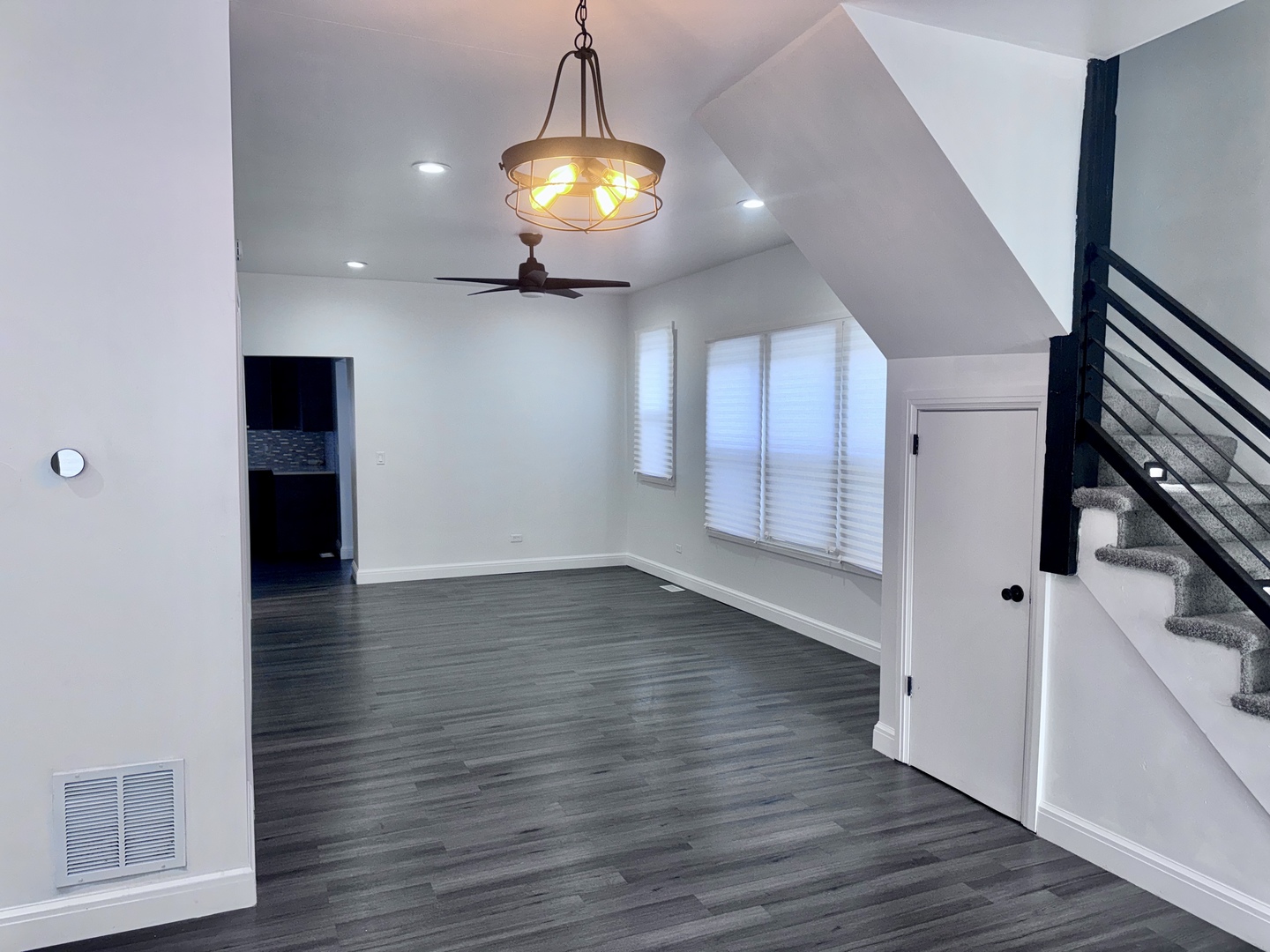 11581 S Lafayette Avenue Property Photo 8