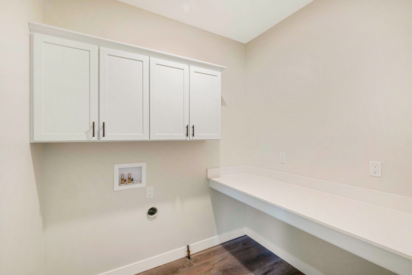 9 Lilac Lane Property Photo 16